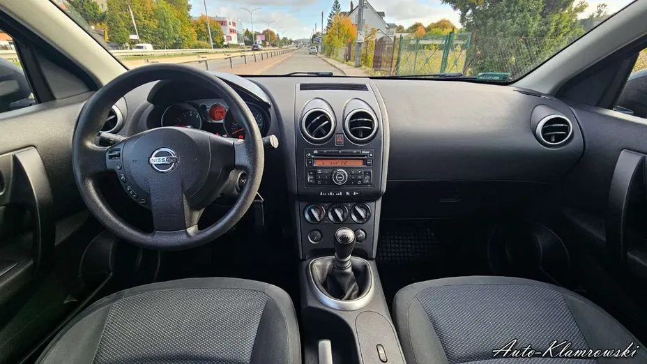NISSAN Qashqai -