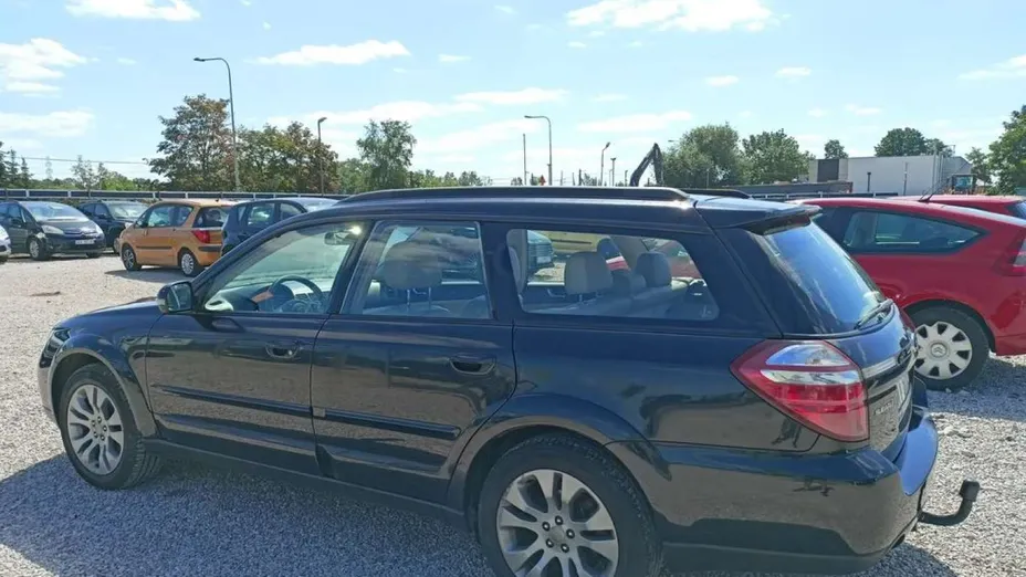 SUBARU Outback -