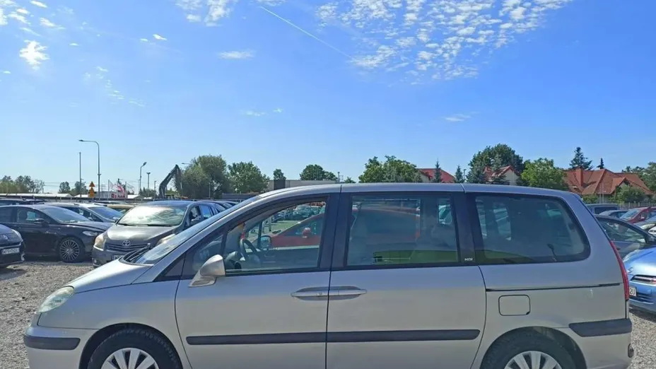 PEUGEOT 807 -