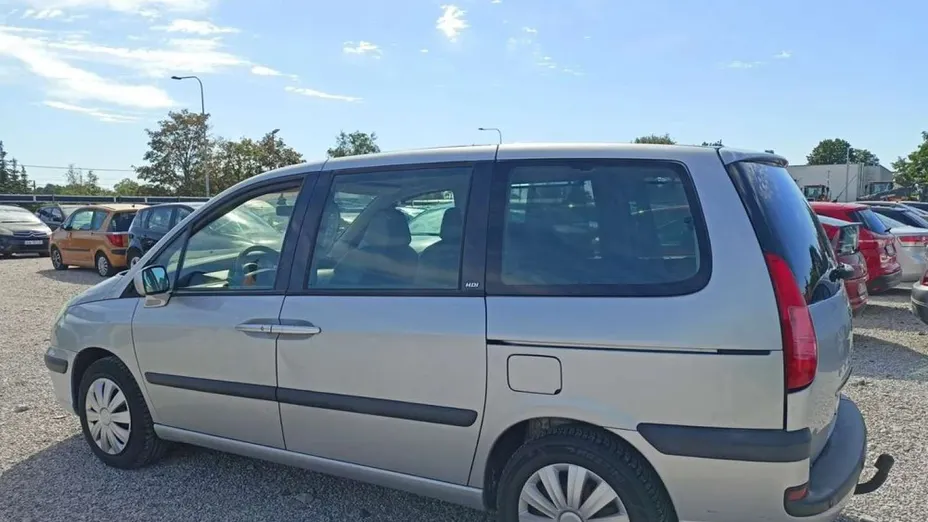 PEUGEOT 807 -