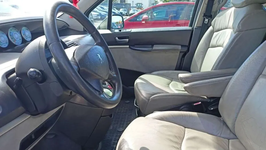 PEUGEOT 807 -