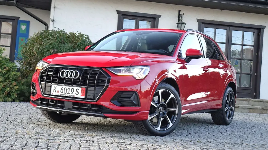 AUDI Q3 -