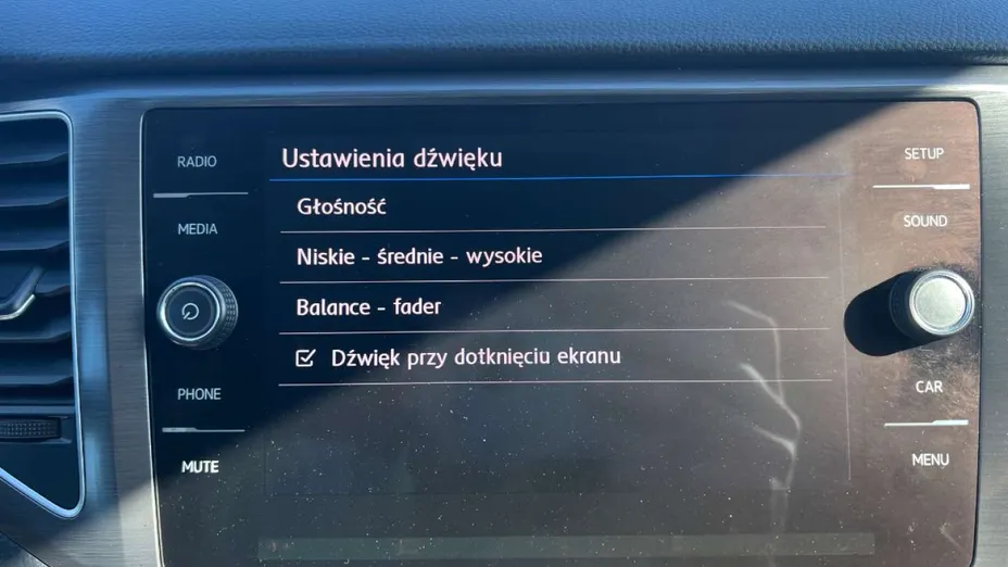 VOLKSWAGEN Golf Sportsvan -
