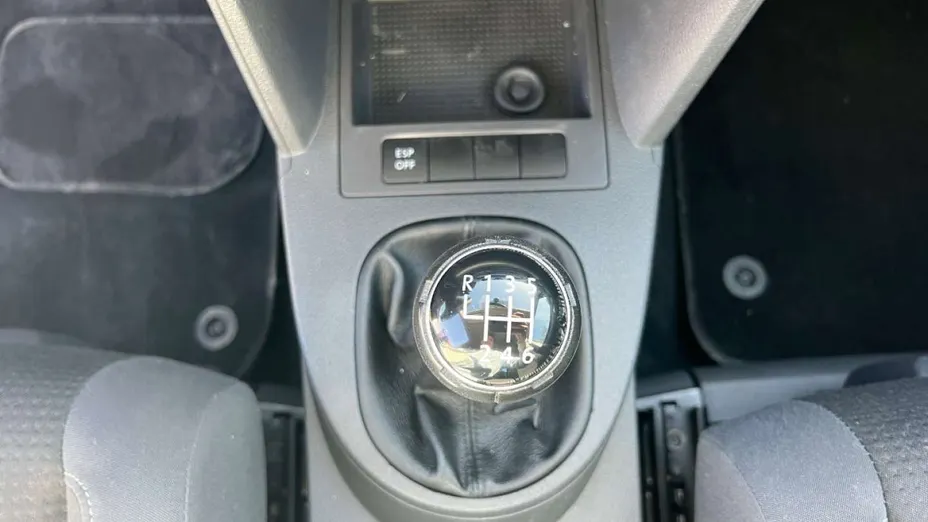 VOLKSWAGEN Touran -