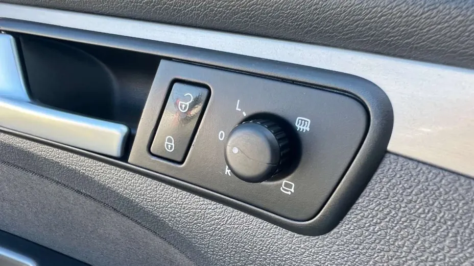 VOLKSWAGEN Touran -