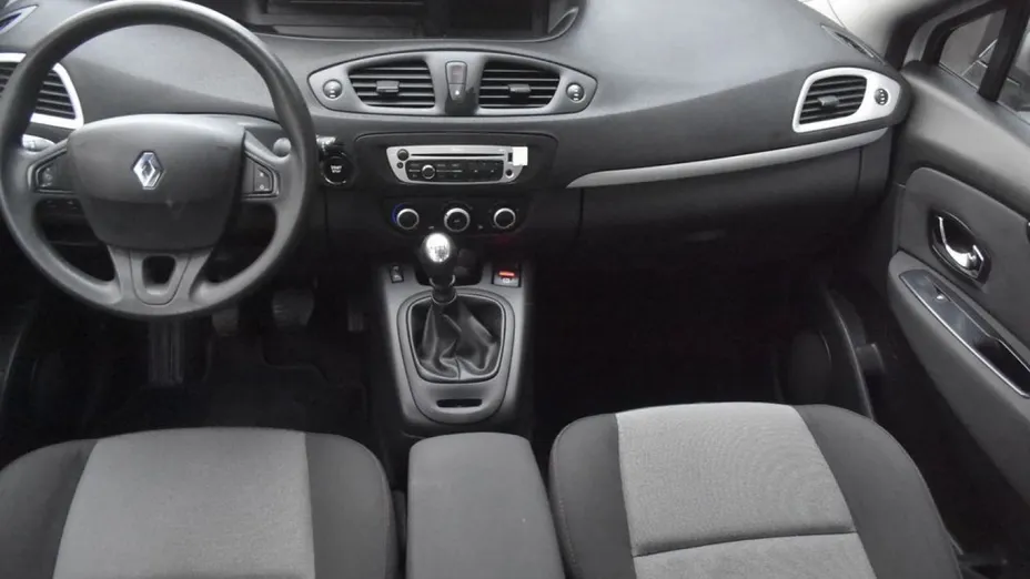 RENAULT Scenic -