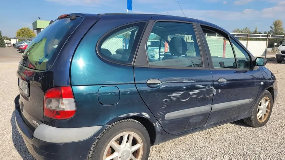 RENAULT Scenic -