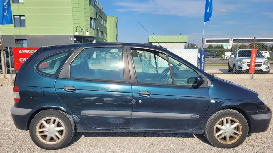 RENAULT Scenic -