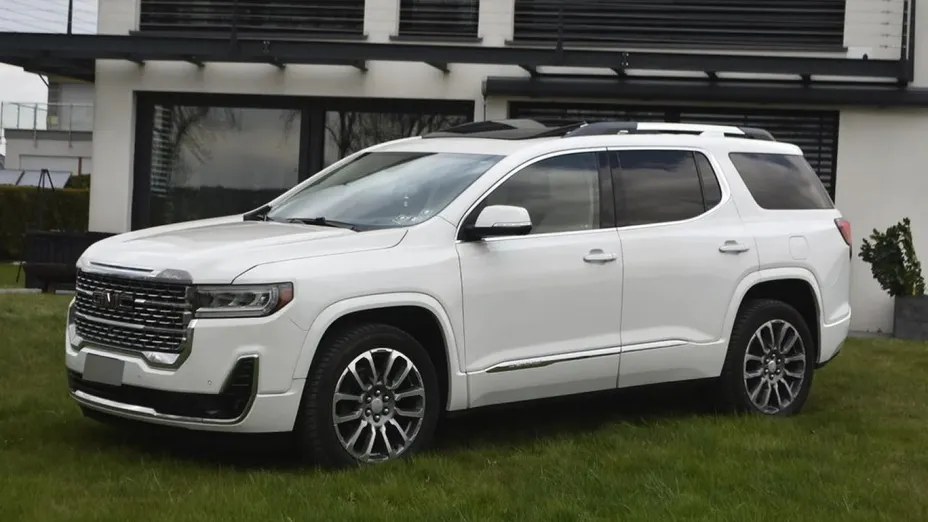GMC Acadia -