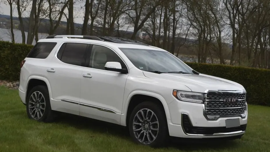 GMC Acadia -
