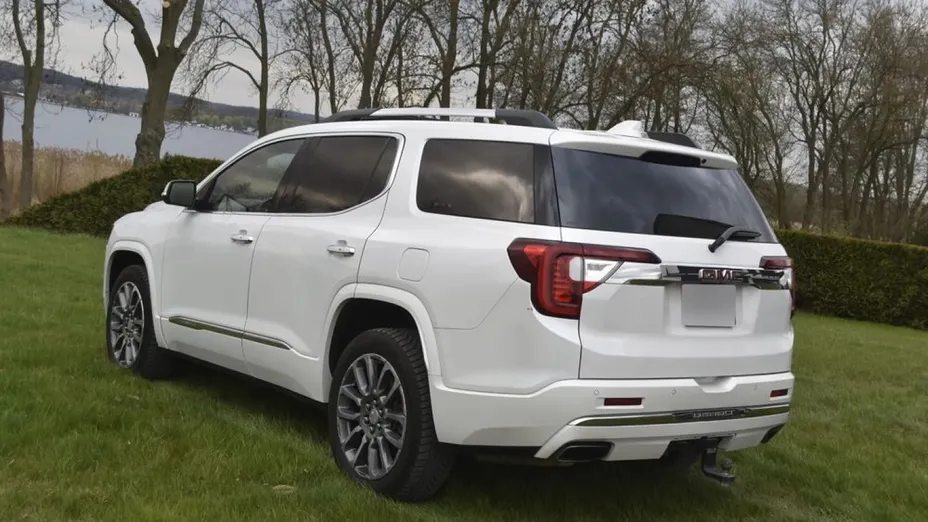 GMC Acadia -