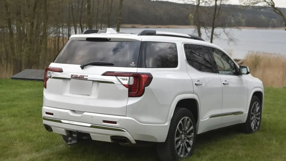 GMC Acadia -
