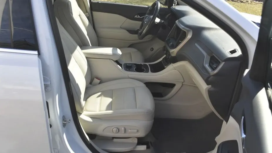 GMC Acadia -