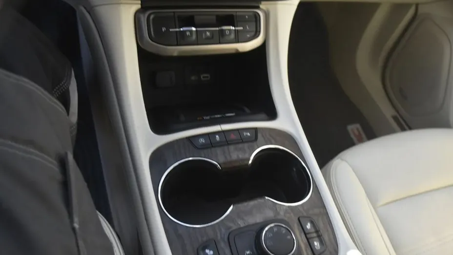 GMC Acadia -