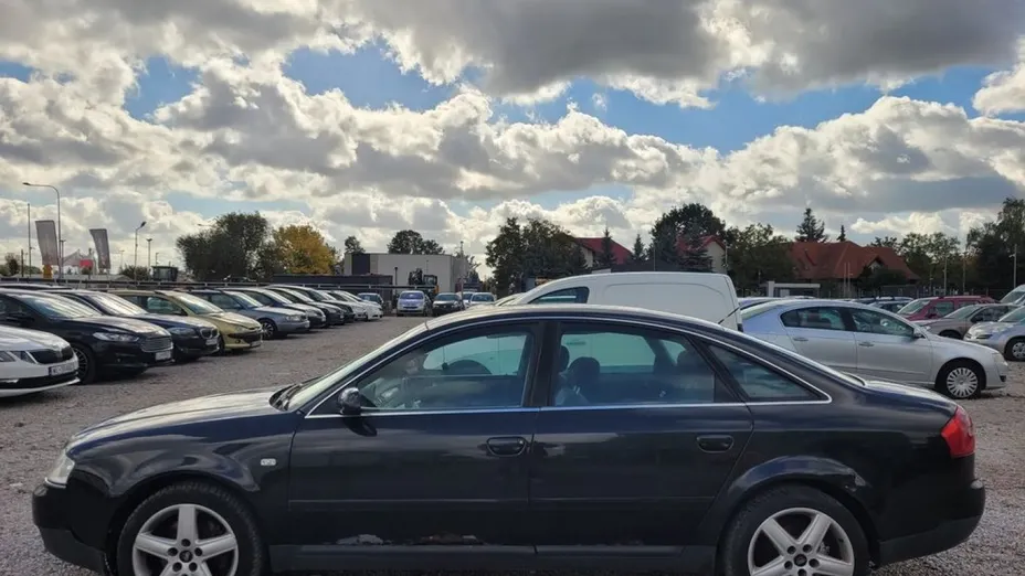 AUDI A6 -