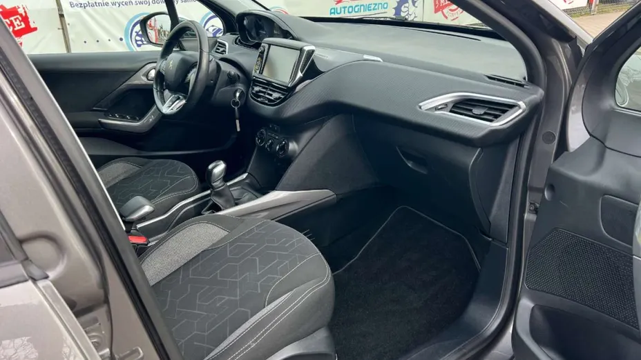 PEUGEOT 2008 -