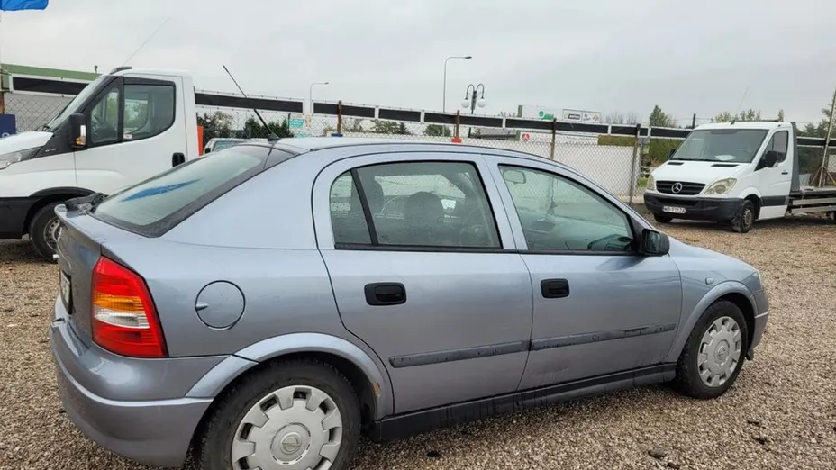 OPEL Astra -