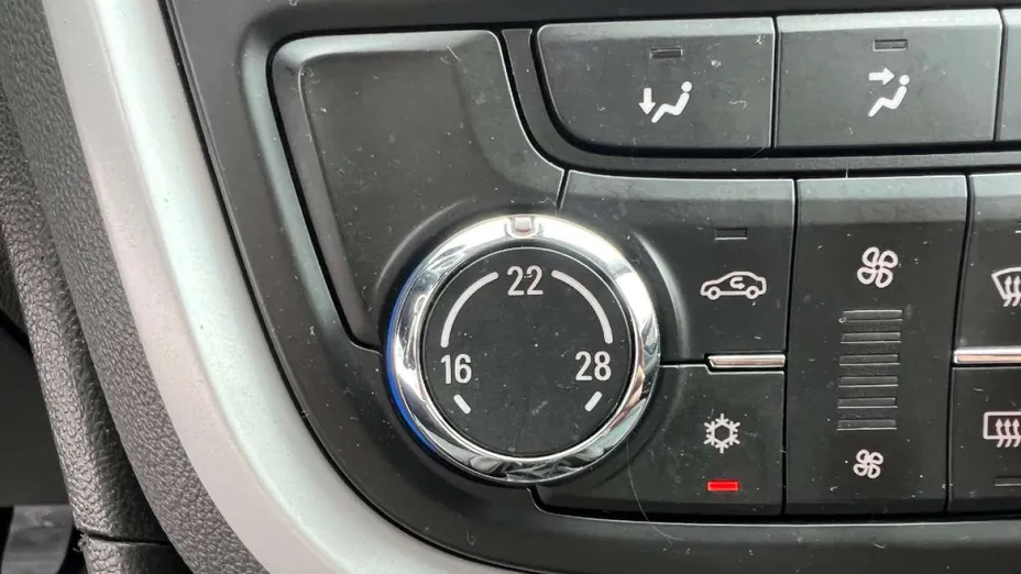 OPEL Mokka -