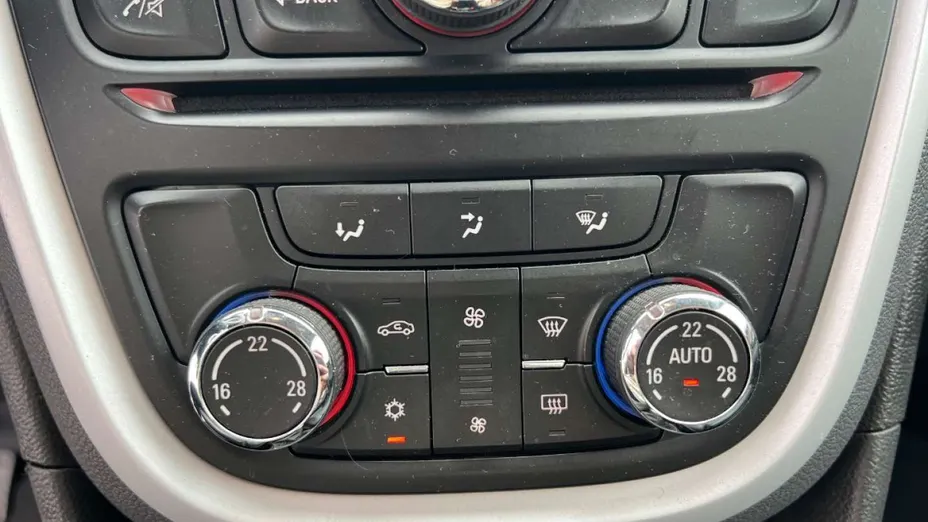 OPEL Mokka -