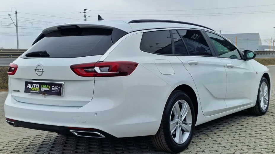 OPEL Insignia -
