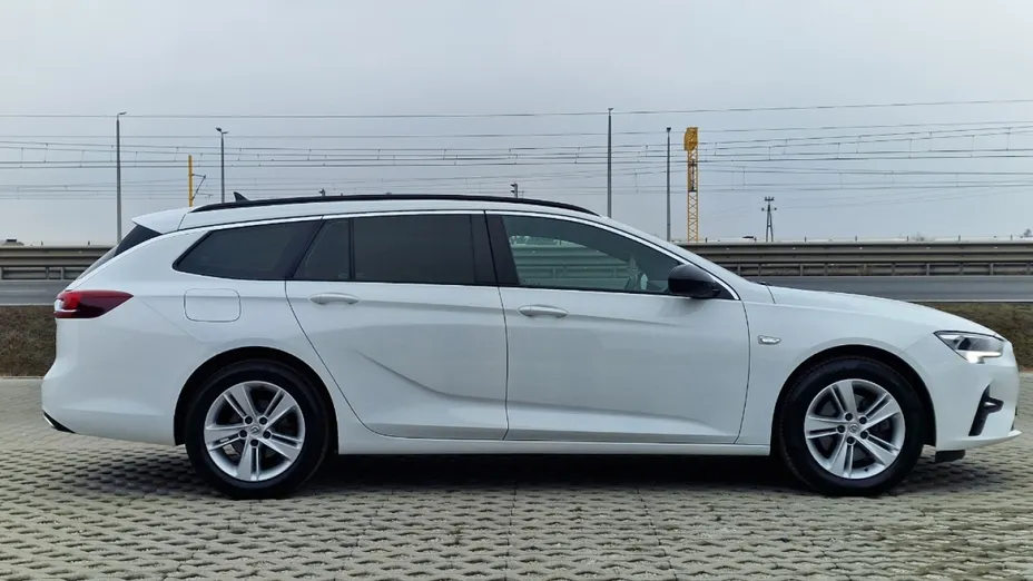 OPEL Insignia -