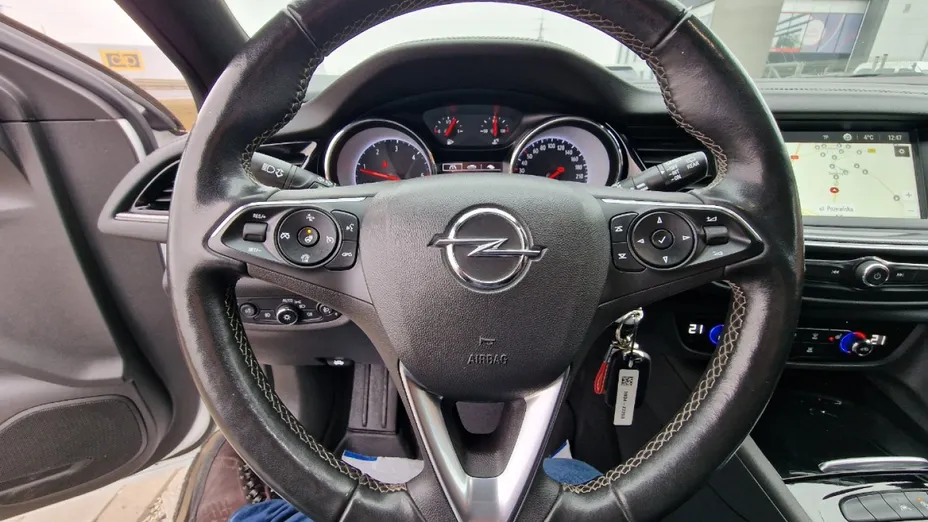 OPEL Insignia -