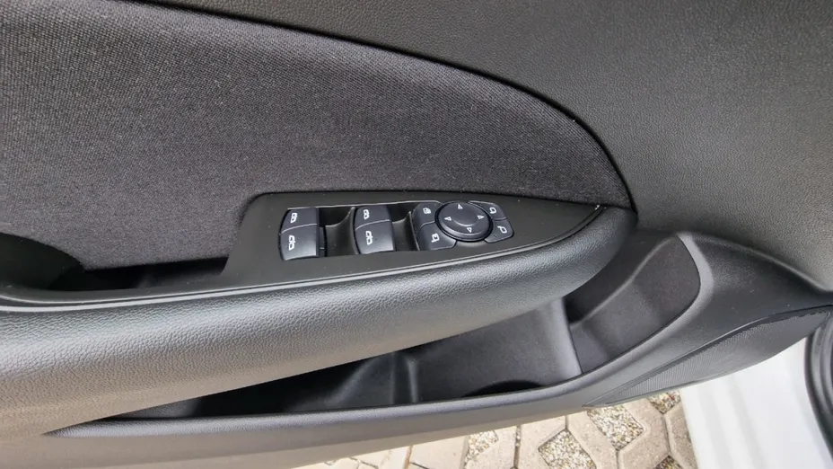 OPEL Insignia -