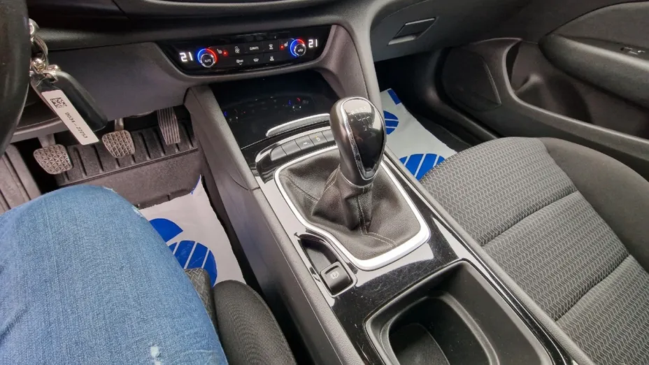 OPEL Insignia -