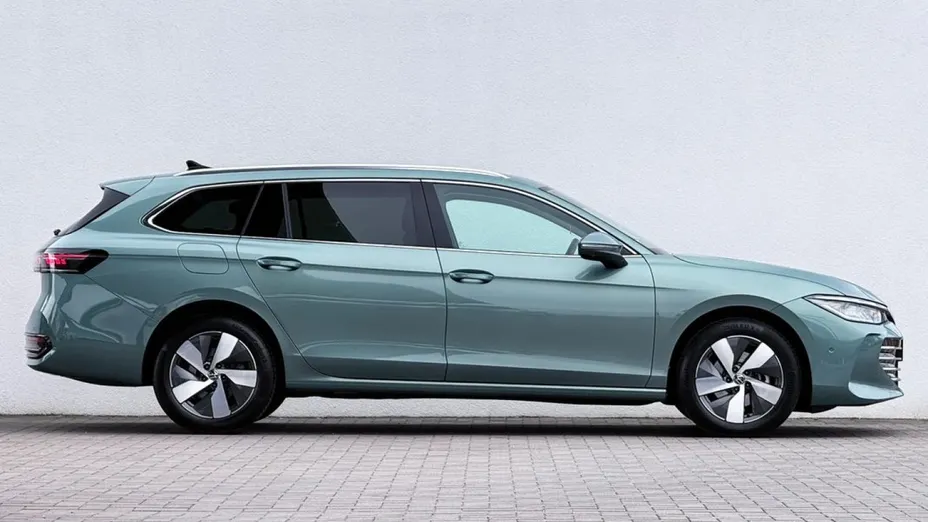 VOLKSWAGEN Passat -