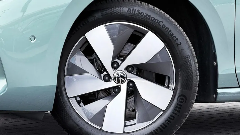 VOLKSWAGEN Passat -