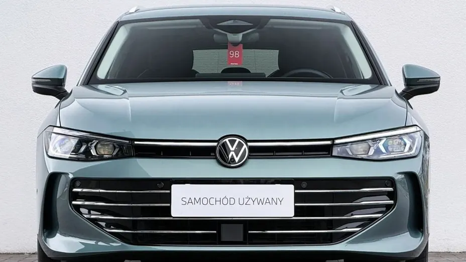 VOLKSWAGEN Passat -