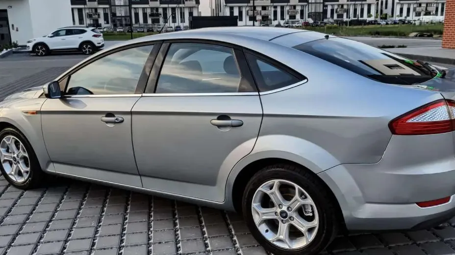 FORD Mondeo -