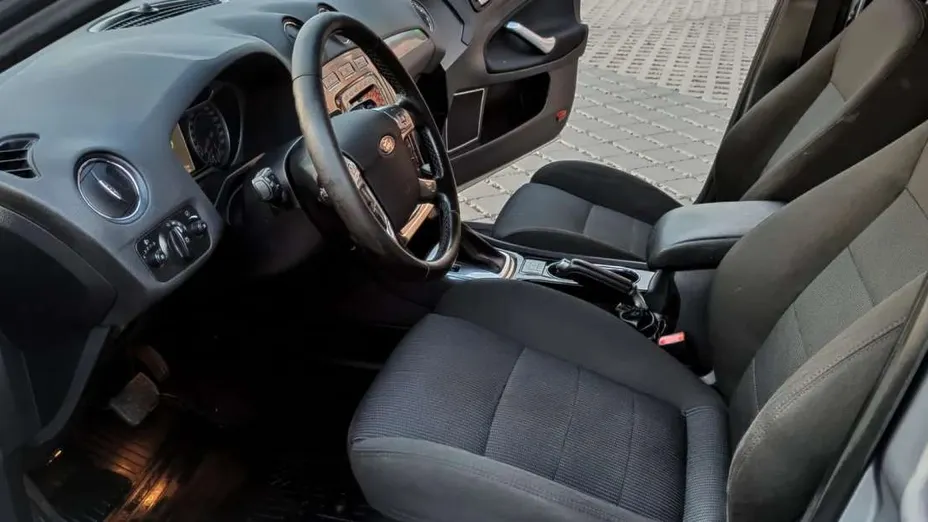 FORD Mondeo -