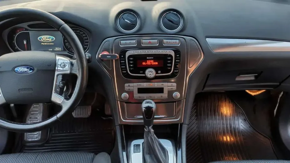 FORD Mondeo -