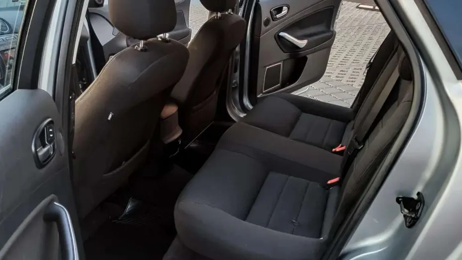 FORD Mondeo -