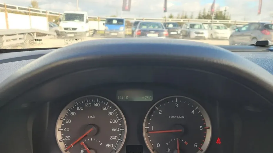 VOLVO V50 -