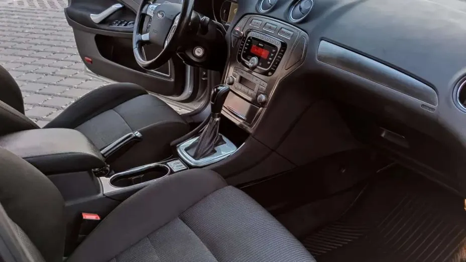 FORD Mondeo -