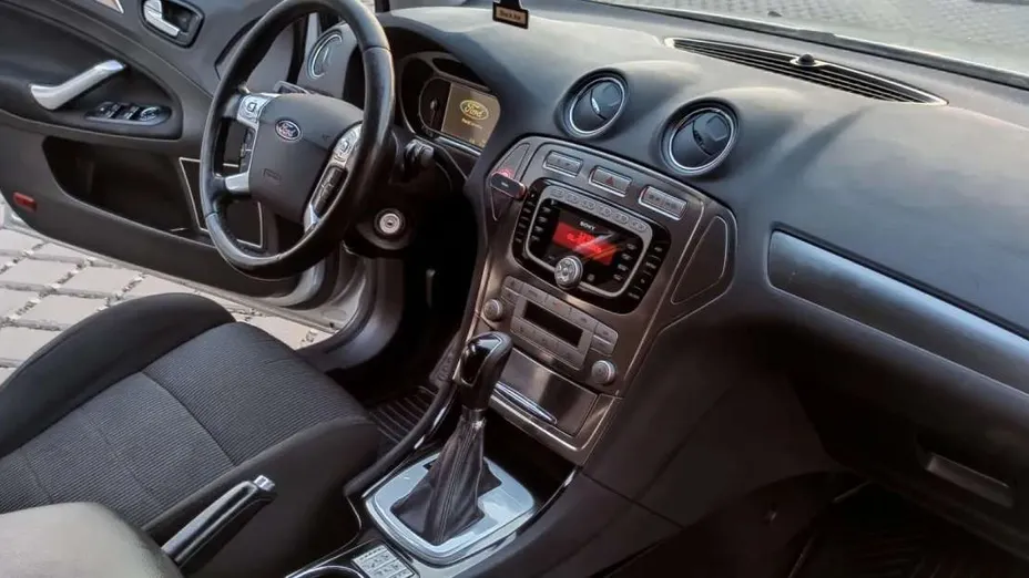 FORD Mondeo -