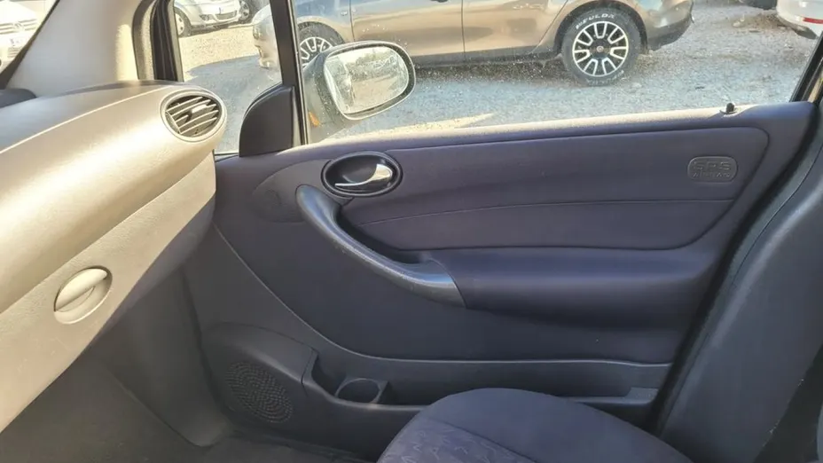 MERCEDES-BENZ A Klasa -