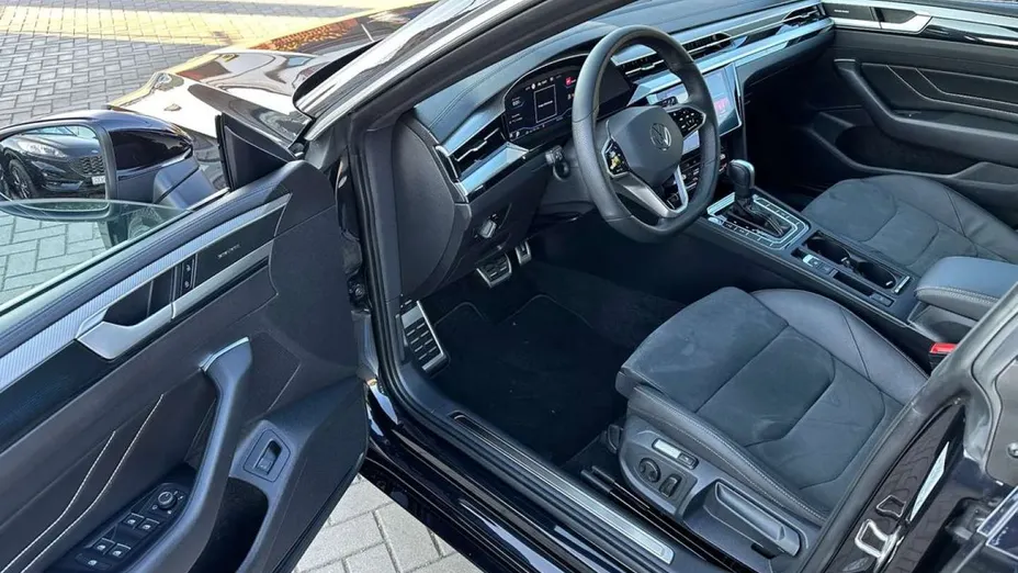 VOLKSWAGEN Arteon -