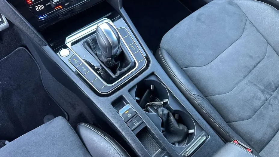 VOLKSWAGEN Arteon -
