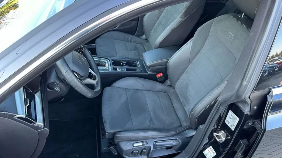 VOLKSWAGEN Arteon -