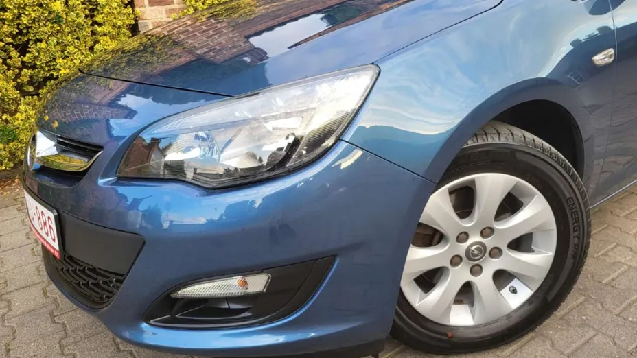 OPEL Astra -