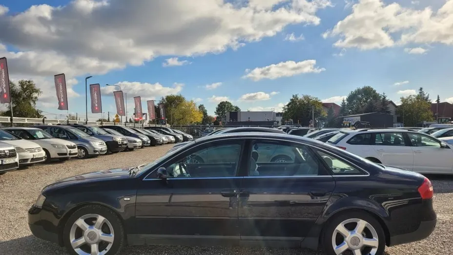 AUDI A6 -