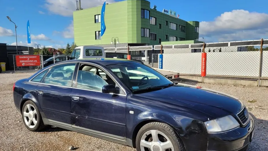 AUDI A6 -