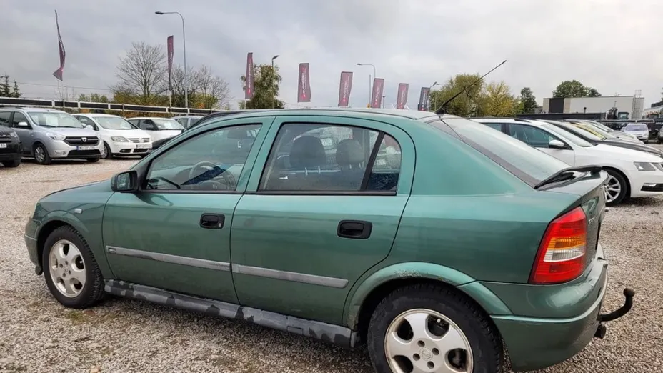 OPEL Astra -