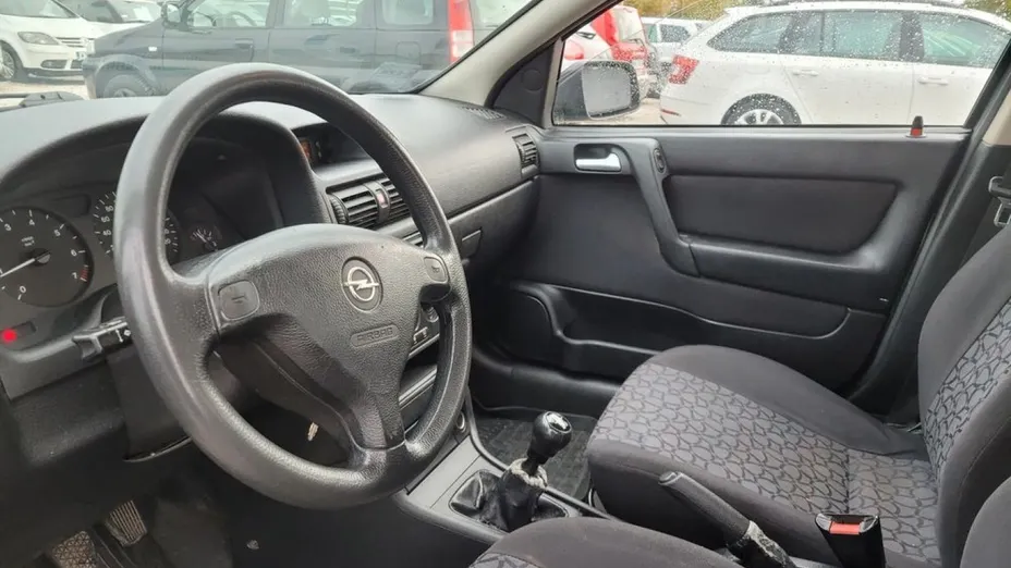 OPEL Astra -