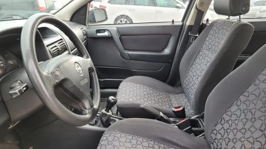 OPEL Astra -