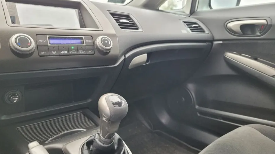 HONDA Civic -