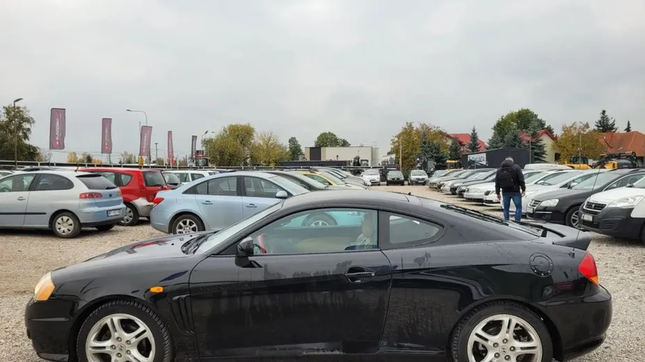 HYUNDAI Coupe -
